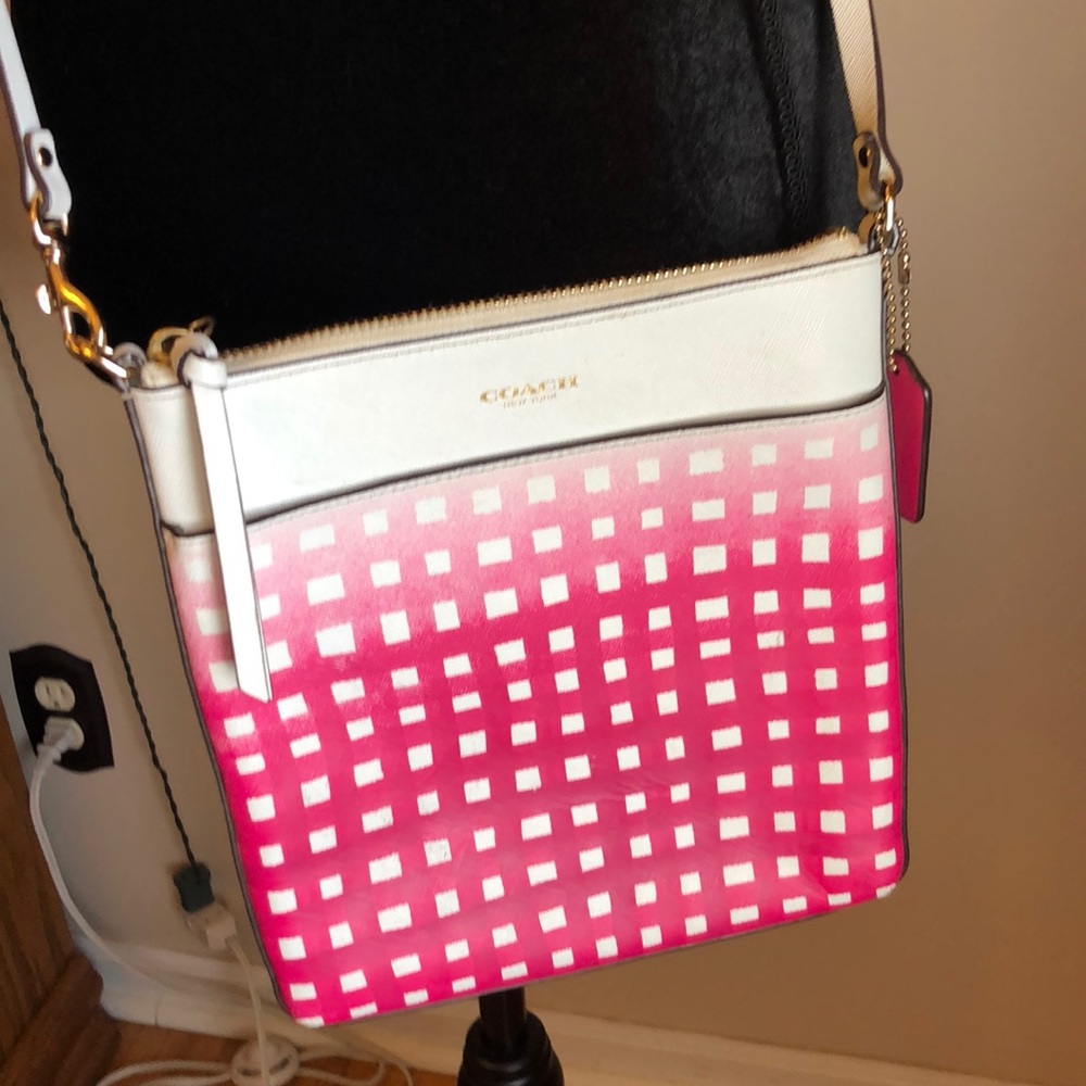 COACH hot pink crossbody- adorable 😍